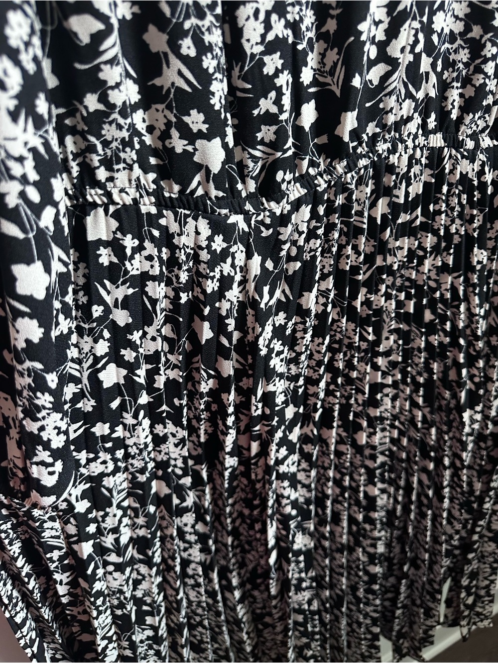 Lane Bryant Floral Pleated Midi Dress Black White Long Sleeve Plus Women’s 20 - Picture 4 of 9
